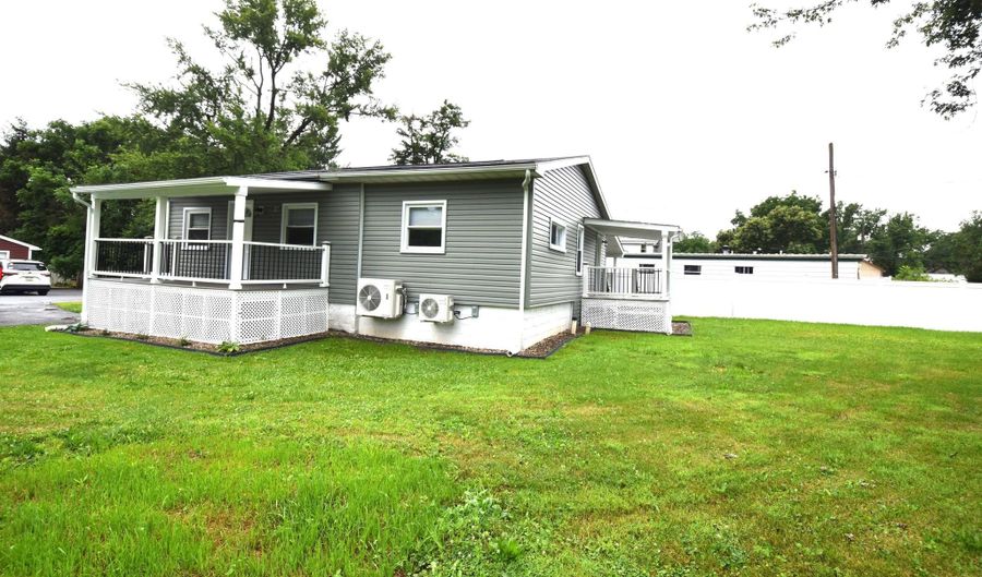 137 Wertz Ave, Altoona, PA 16601 - 2 Beds, 2 Bath
