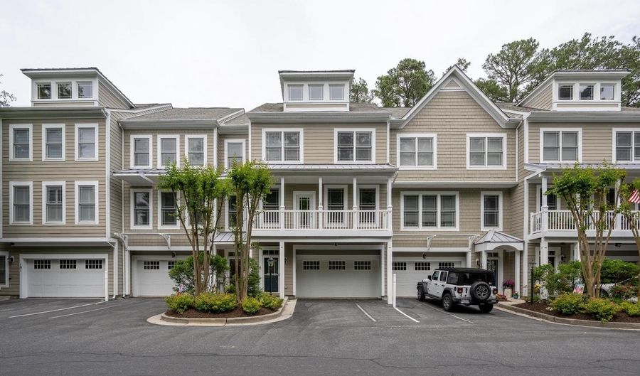 11964 W War Dancer Ln #103, Berlin, MD 21811 - 3 Beds, 4 Bath