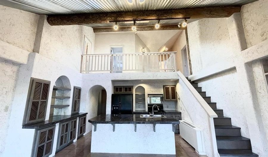 34 Varos, Arroyo Hondo, NM 87513 - 5 Beds, 5 Bath