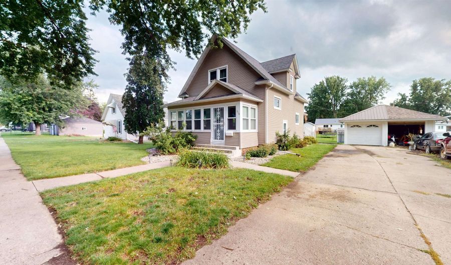 314 W 3rd St, Alta, IA 51002 - 3 Beds, 2 Bath