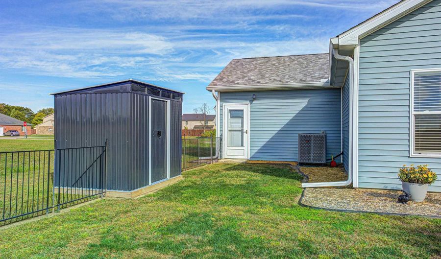 105 Sunburst Cir, Alexandria, IN 46001 - 3 Beds, 2 Bath