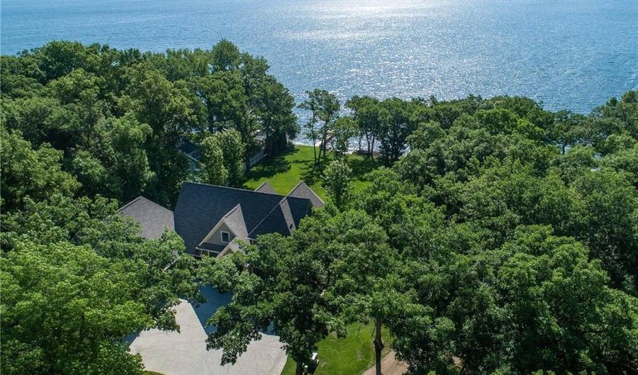 2817 Government Point Rd NE, Alexandria, MN 56308 - 4 Beds, 4 Bath