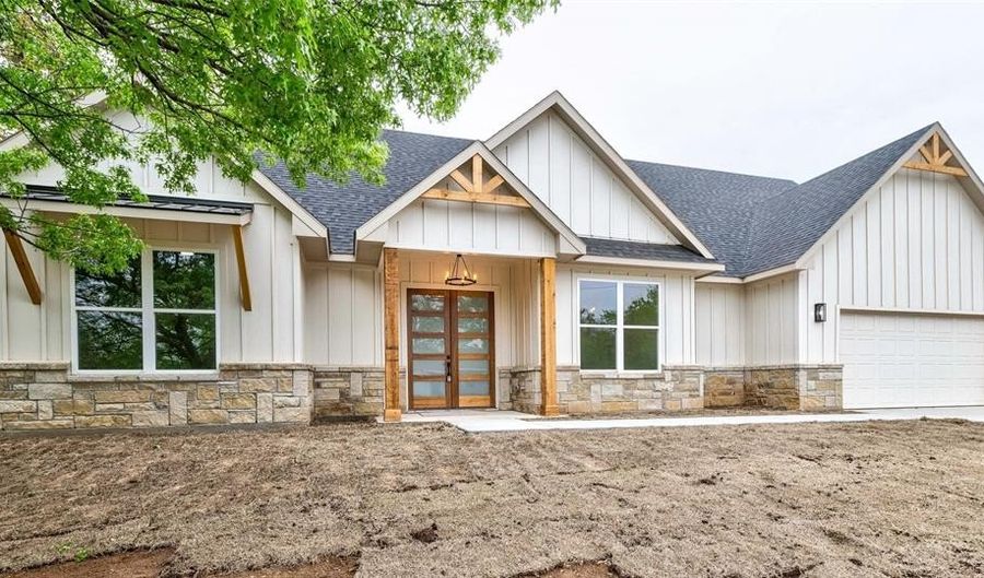 208 Woody, Alvord, TX 76225 - 3 Beds, 2 Bath