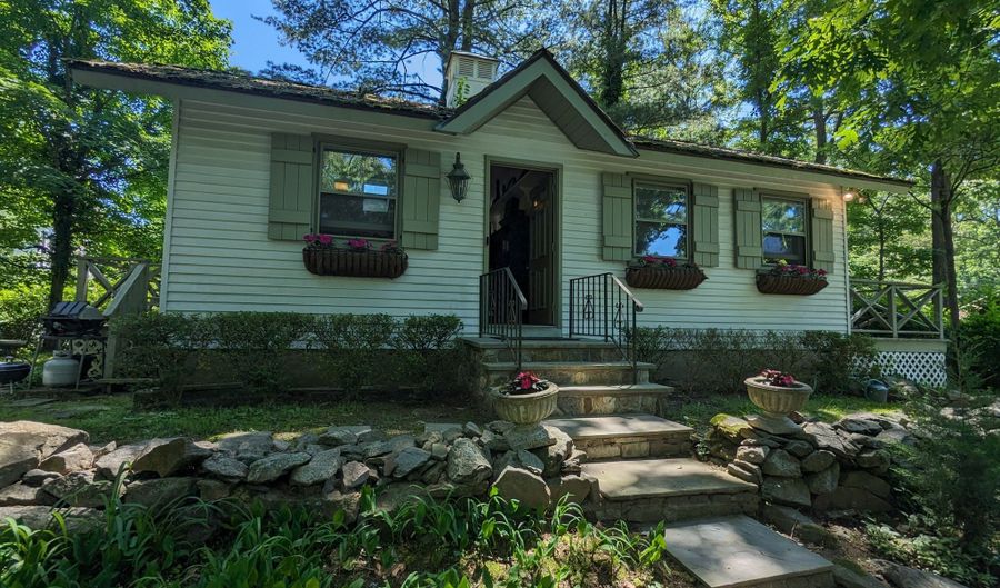 3 Wild Rose Ln Cottage, Darien, CT 06820 - 1 Beds, 1 Bath