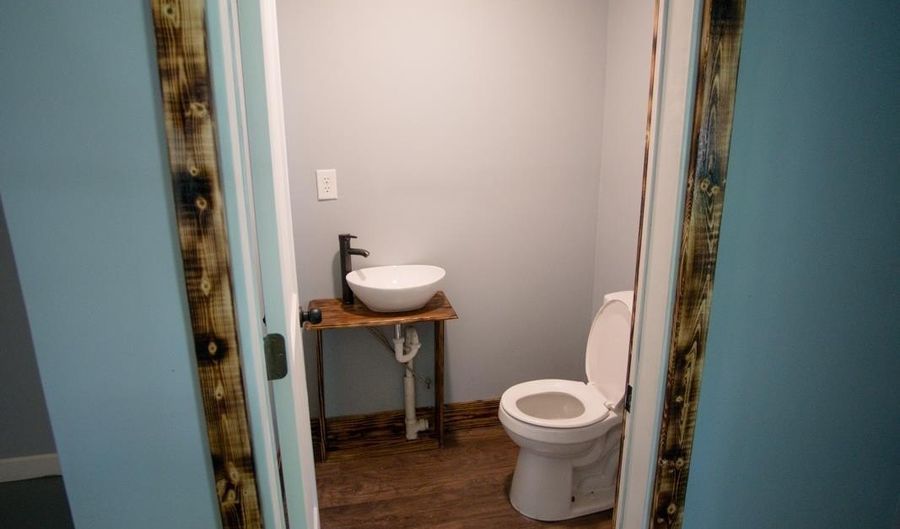 504 W 6th St, Bicknell, IN 47512 - 3 Beds, 3 Bath