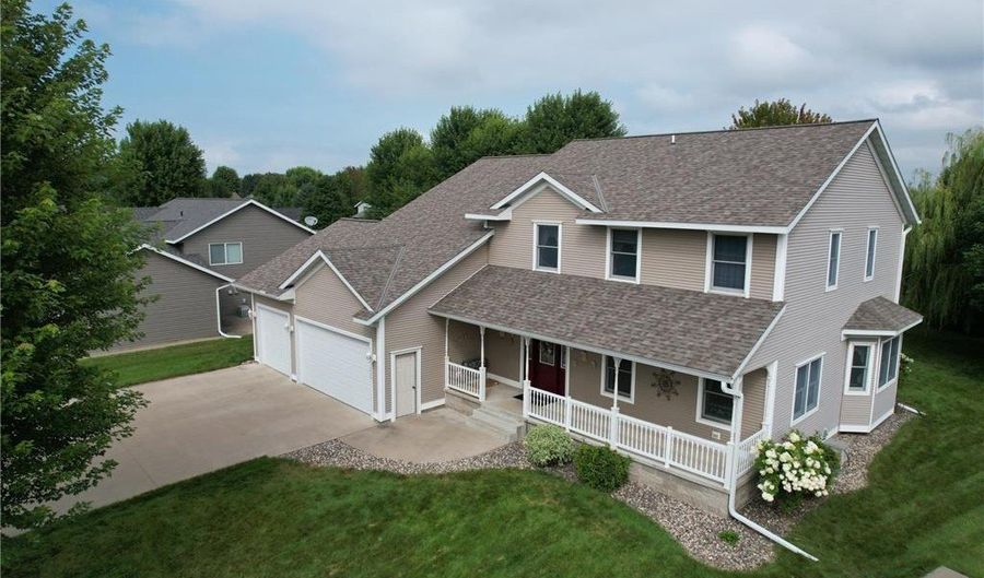 202 Park Ct, Albany, MN 56307 - 6 Beds, 4 Bath