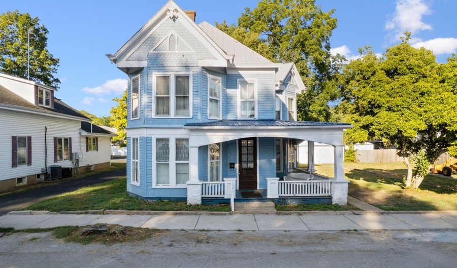 305 Bracken St, Augusta, KY 41002 - 5 Beds, 1 Bath