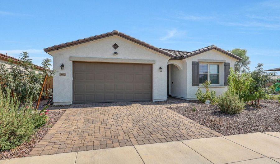 11049 W HADLEY St, Avondale, AZ 85323 - 4 Beds, 3 Bath