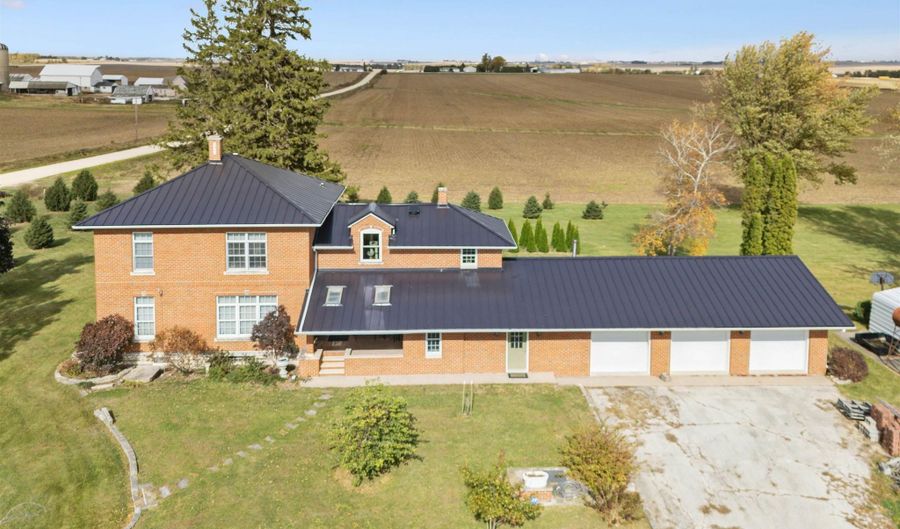 3452 B Ave, Arlington, IA 50606 - 4 Beds, 2 Bath