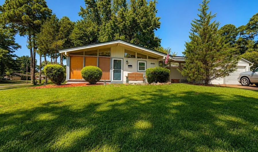1900 O'connell St, Arkadelphia, AR 71923 - 3 Beds, 2 Bath