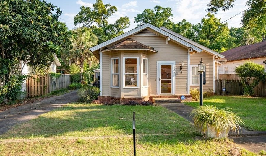 632 E. Evans St, Bainbridge, GA 39819 - 3 Beds, 2 Bath