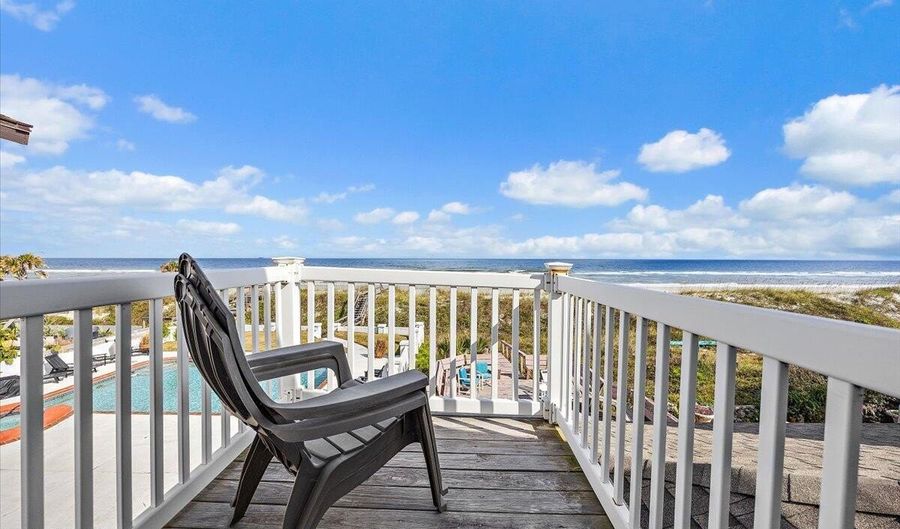 517 BEACH Ave, Atlantic Beach, FL 32233 - 4 Beds, 2 Bath