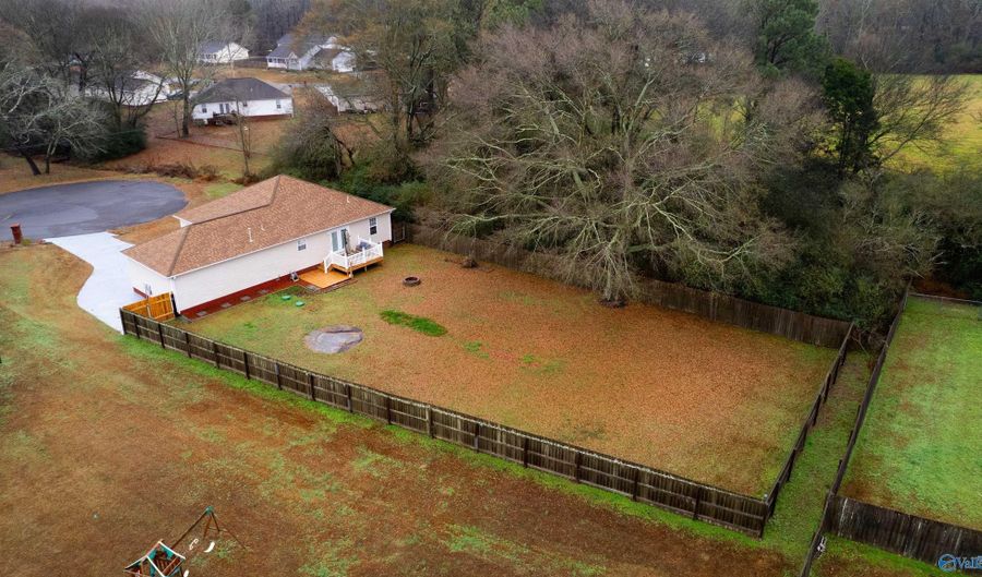 222 Mary Jo Isom Ln, Arab, AL 35016 - 3 Beds, 2 Bath