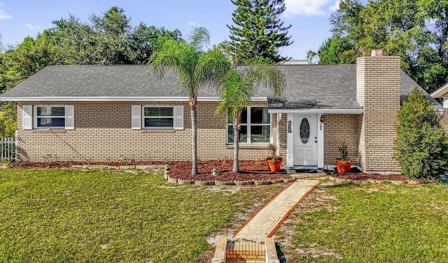 106 OAK St, Altamonte Springs, FL 32714 - 3 Beds, 2 Bath
