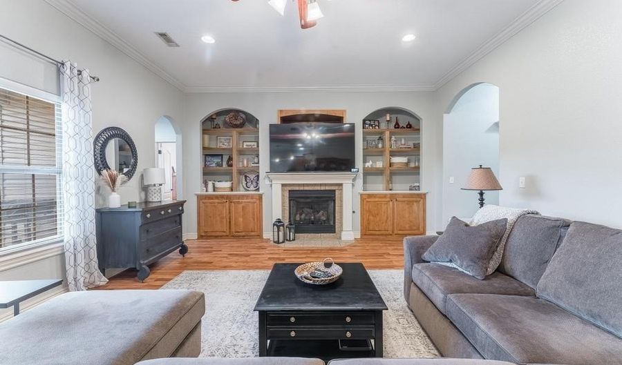 5000 SW Golden Eagle Ave, Bentonville, AR 72713 - 4 Beds, 2 Bath