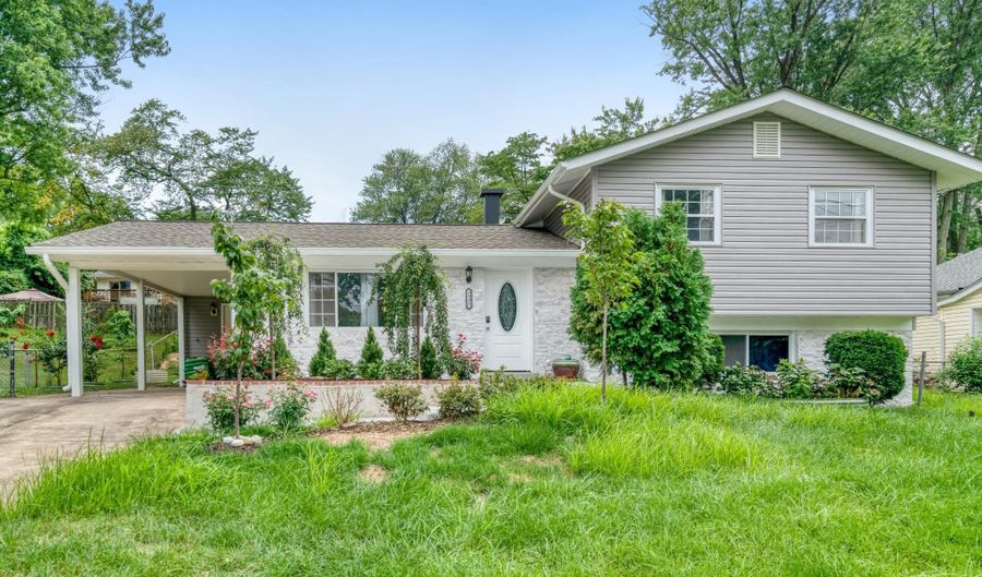 7727 KALORAMA Rd, Annandale, VA 22003 - 3 Beds, 3 Bath