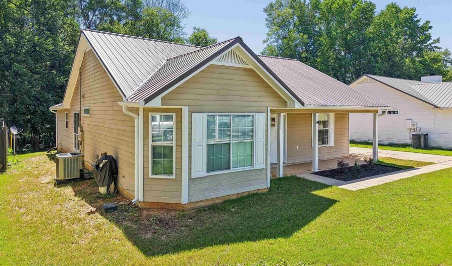 134 PARK PLACE Ln, Alabaster, AL 35007 - 3 Beds, 2 Bath