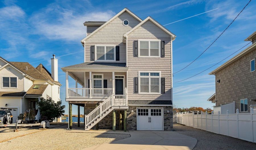 7 Travelers Way, Bayville, NJ 08721 - 4 Beds, 3 Bath