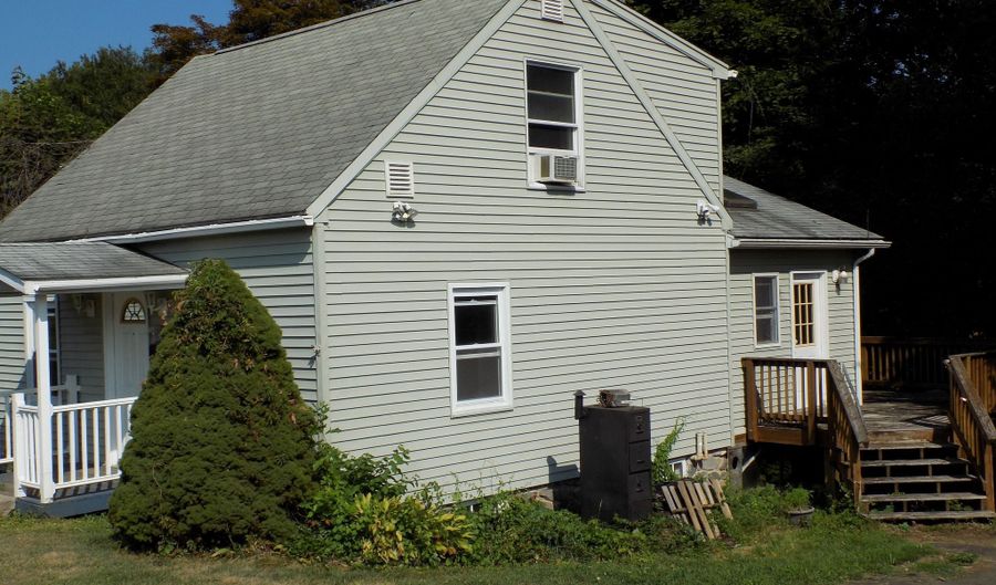 62 Jennings Rd, Bristol, CT 06010 - 3 Beds, 2 Bath