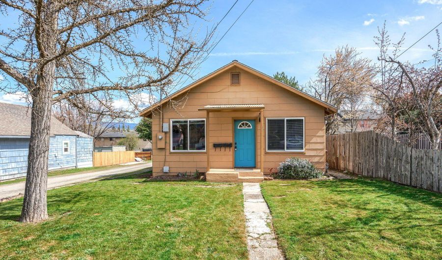 128 S Mountain Ave, Ashland, OR 97520 - 0 Beds, 0 Bath