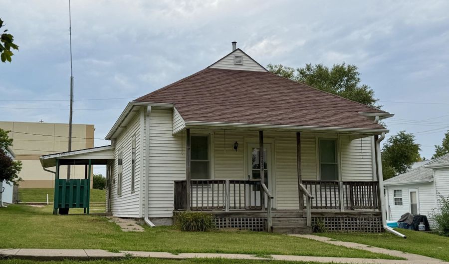 2008 N St, Auburn, NE 68305 - 2 Beds, null Bath