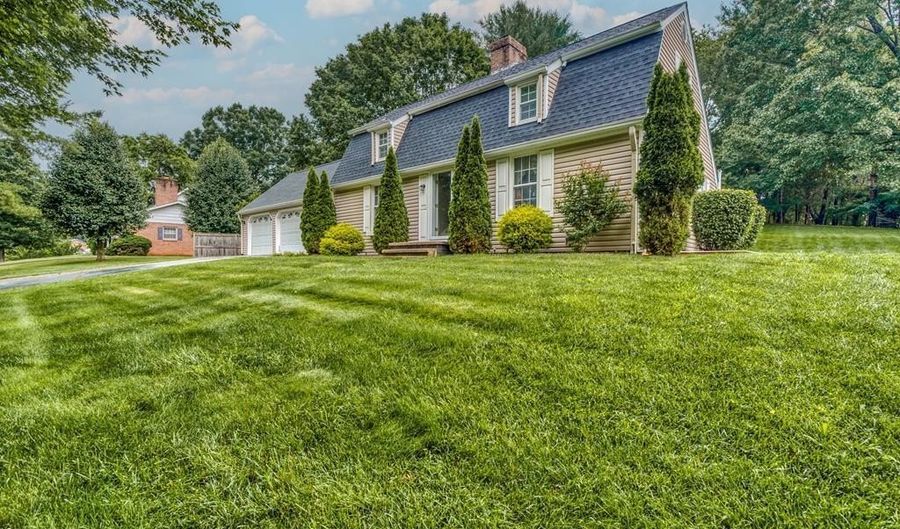 18357 Westwood Dr, Abingdon, VA 24211 - 3 Beds, 2 Bath