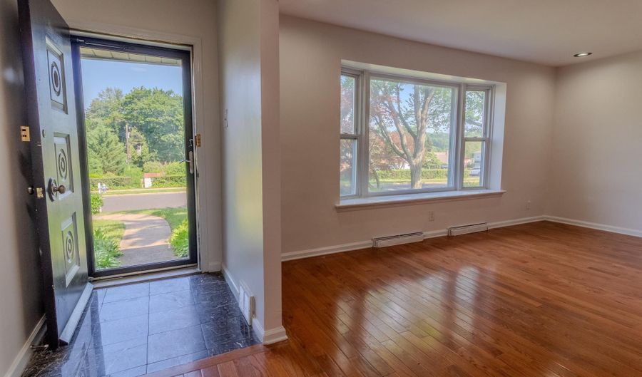 1545 SHOEMAKER Rd, Abington, PA 19001 - 3 Beds, 3 Bath