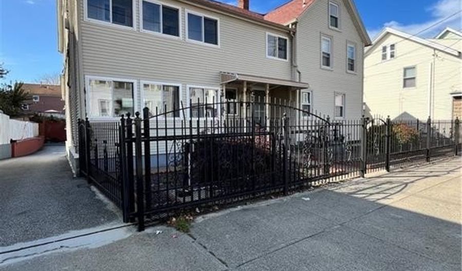 224 Washington St, Central Falls, RI 02863 - 6 Beds, 3 Bath