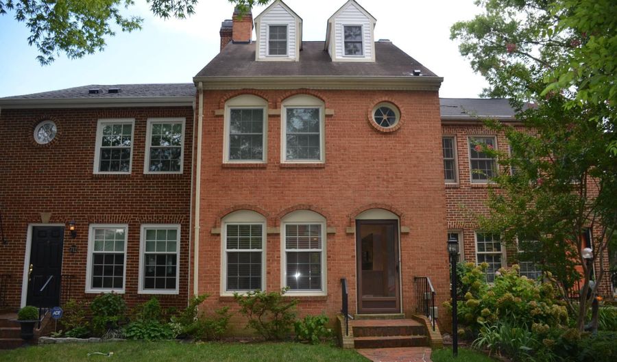 714 WILKES St, Alexandria, VA 22314 - 3 Beds, 3 Bath