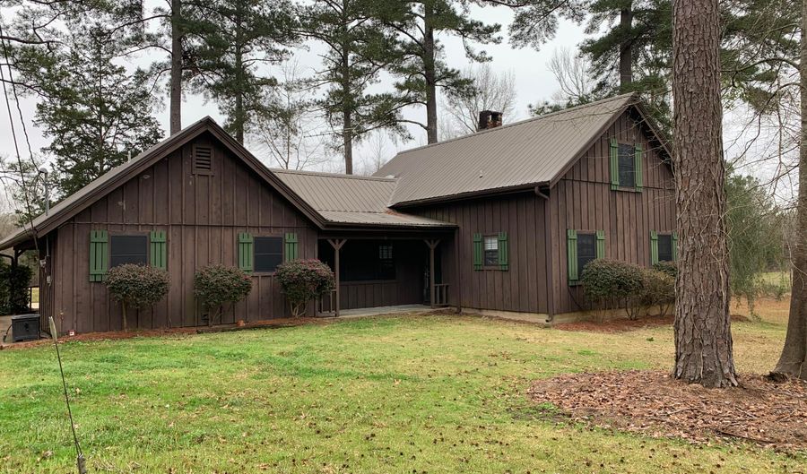 20236 Coontail Rd, Amory, MS 38821 - 3 Beds, 3 Bath