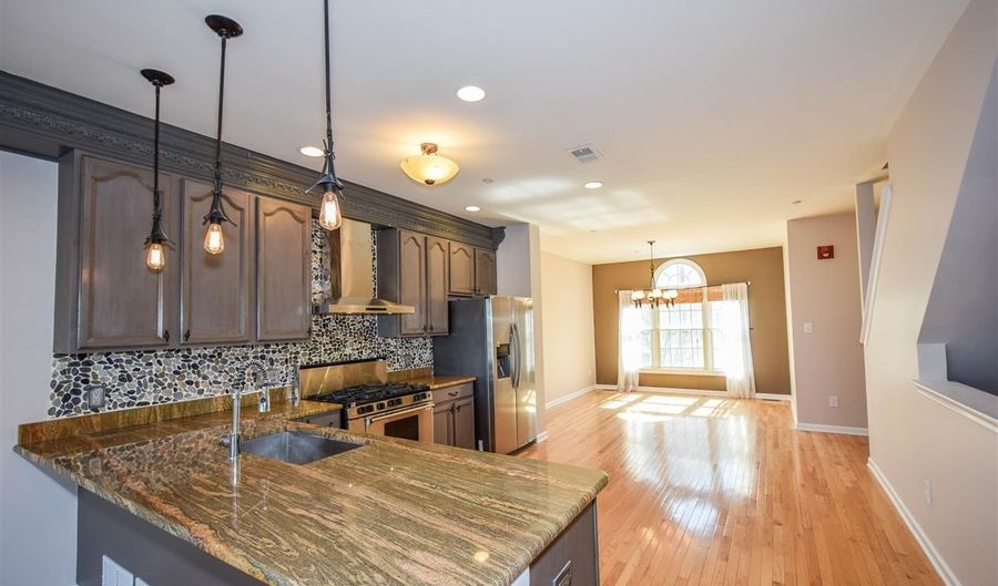 67 Chelsea Ct, Atlantic City, NJ 08401 - 3 Beds, 3 Bath
