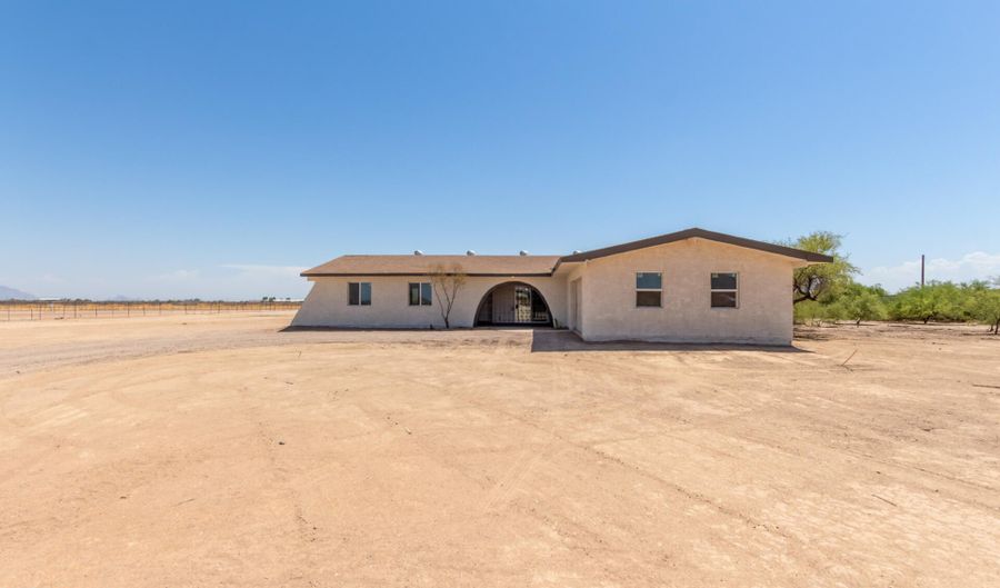 7525 W Lake Erie Dr, Casa Grande, AZ 85194 - 3 Beds, 3 Bath