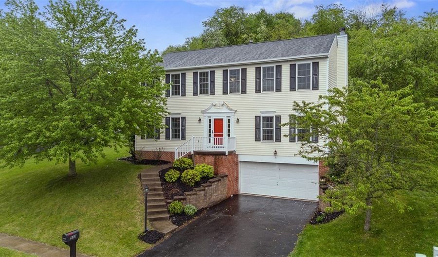 939 White Water Dr, Adams Twp., PA 16046 - 4 Beds, 3 Bath