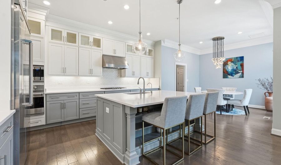 9123 OLD GEORGETOWN Rd, Bethesda, MD 20814 - 5 Beds, 5 Bath