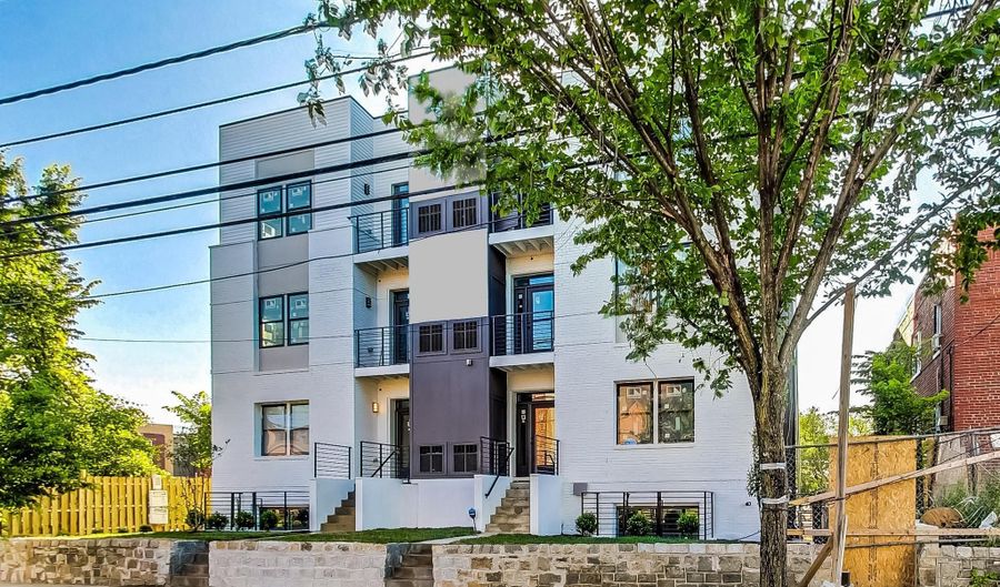 2495 ALABAMA Ave SE 102, Washington, DC 20020 - 3 Beds, 1 Bath