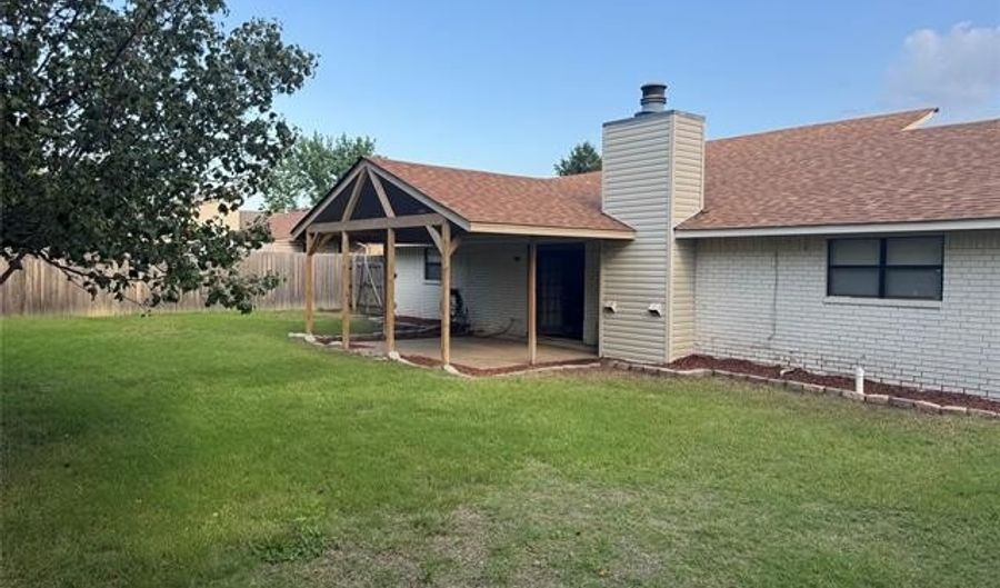 1615 Wildewood, Ardmore, OK 73401 - 3 Beds, 2 Bath