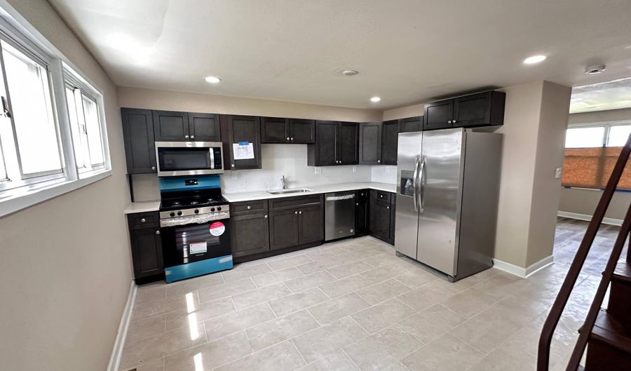 8039 GOUGH St, Baltimore, MD 21224 - 2 Beds, 1 Bath