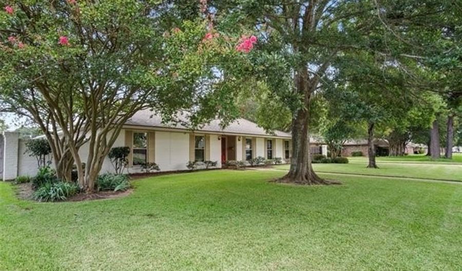 316 POST OAK Blvd, Alexandria, LA 71303 - 3 Beds, 3 Bath