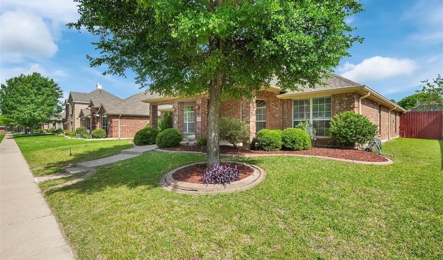 1424 Greenwich Dr, Allen, TX 75013 - 4 Beds, 2 Bath