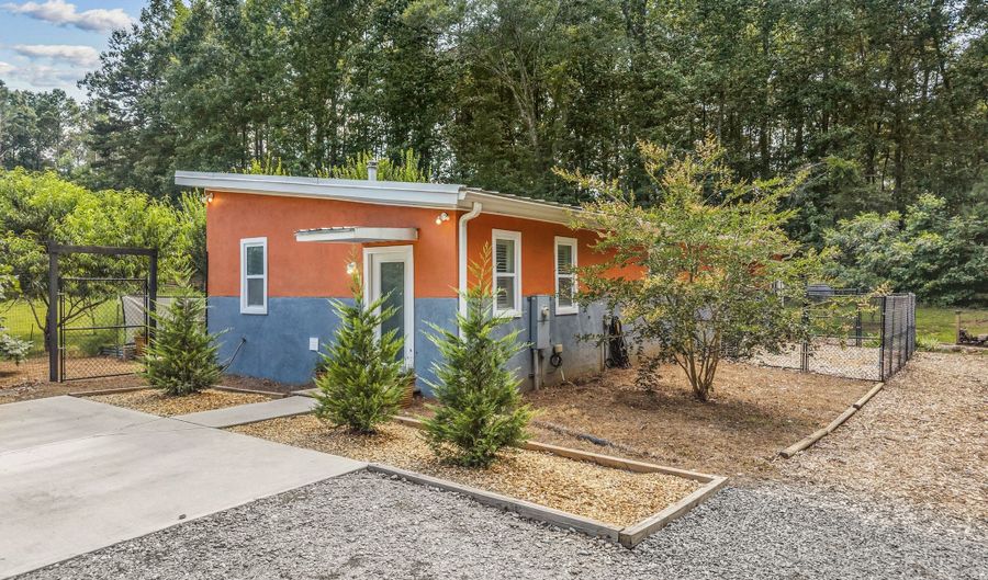 3005 Smokey, Athens, GA 30601 - 2 Beds, 1 Bath