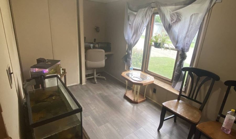 411 S. Grover Ave 11, Alma, MI 48801 - 3 Beds, 2 Bath