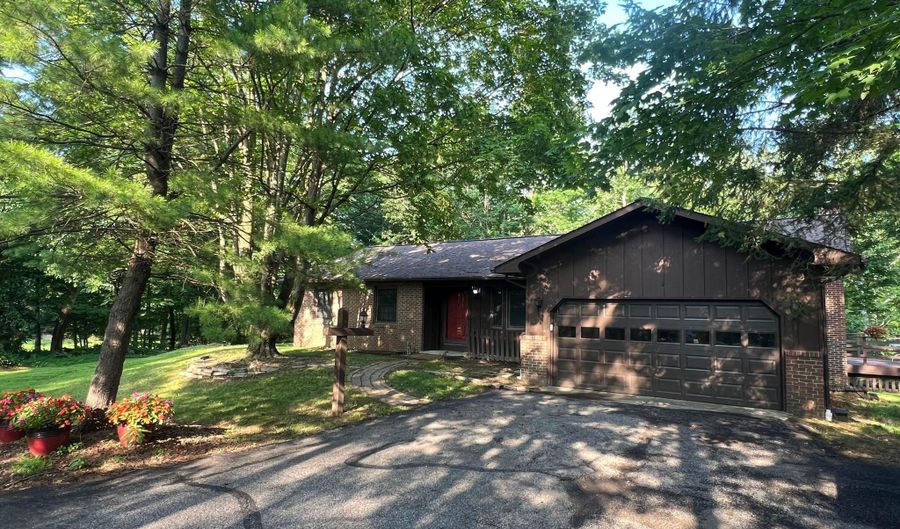 3502 Hazelton Etna Rd, Alexandria, OH 43001 - 3 Beds, 2 Bath
