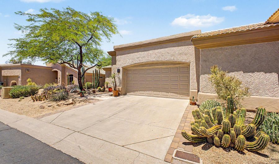 4740 E EDEN Dr, Cave Creek, AZ 85331 - 2 Beds, 2 Bath