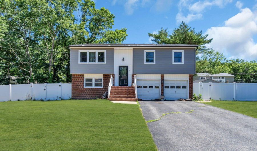 3 Widgeon Dr, Bayville, NJ 08721 - 4 Beds, 3 Bath