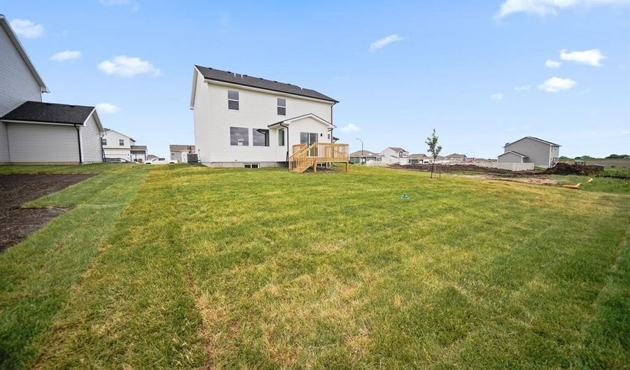 327 41st St SW, Altoona, IA 50009 - 4 Beds, 3 Bath