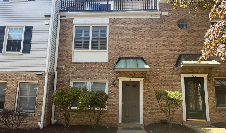 98- A N BEDFORD St #A, Arlington, VA 22201 - 1 Beds, 1 Bath