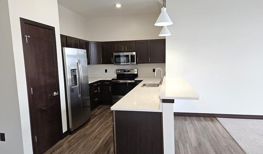 120 Twin Steeples NE Ste 313, Dyersville, IA 52040 - 2 Beds, 3 Bath