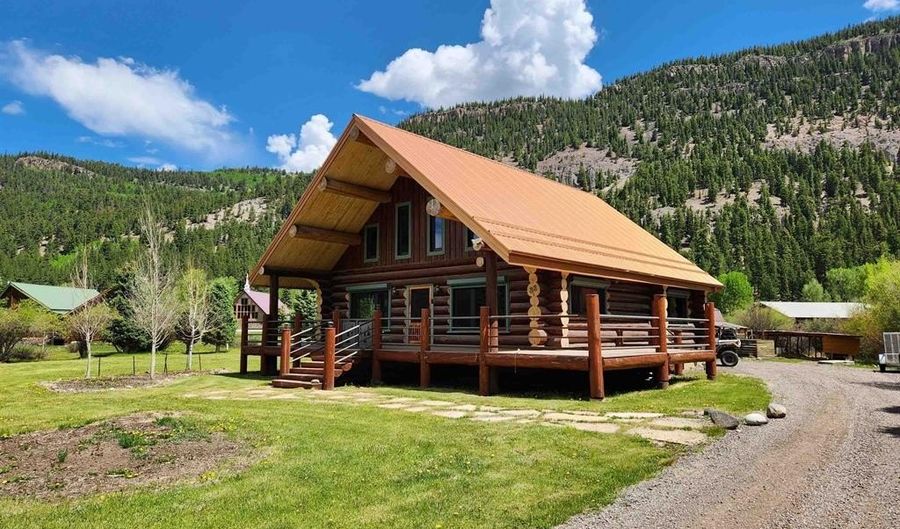 33 Cottonwood Dr, Antonito, CO 81120 - 3 Beds, 3 Bath