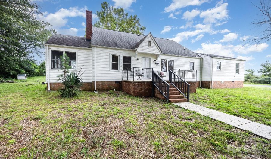 593 Washington Ln, Albemarle, NC 28001 - 4 Beds, 2 Bath