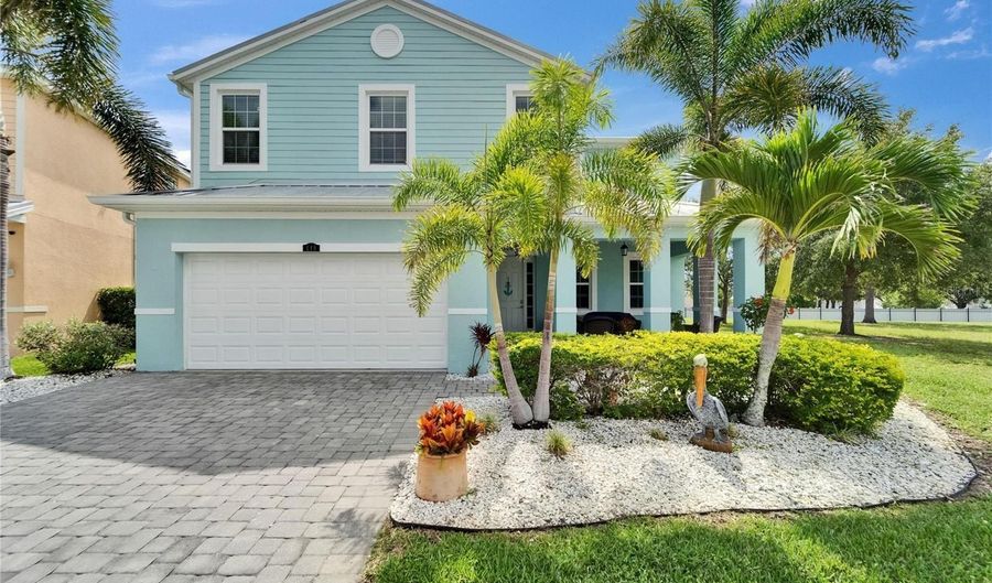 449 BAHAMA GRANDE Blvd, Apollo Beach, FL 33572 - 5 Beds, 5 Bath